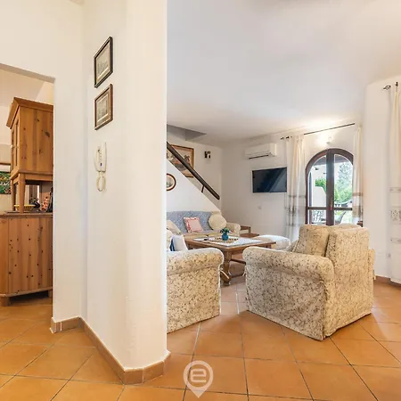 Apartman Sardinian Seaside Bliss - Near The & Parking Capitana