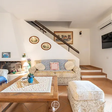 Sardinian Seaside Bliss 아파트