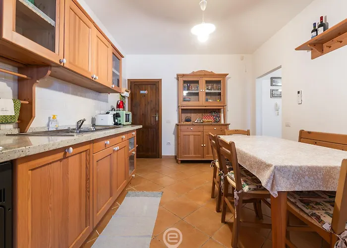 Sardinian Seaside Bliss Капитана