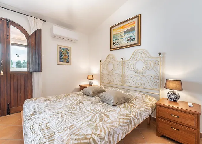 Sardinian Seaside Bliss Apartment Capitana